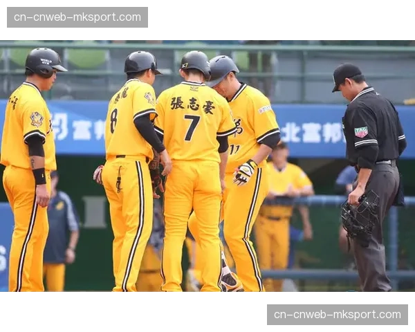跨联盟热身赛：日本火腿斗士访台，与中信兄弟进行交流赛